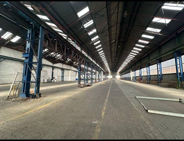 4,113M² WAREHOUSE TO LET IN TUNNEY